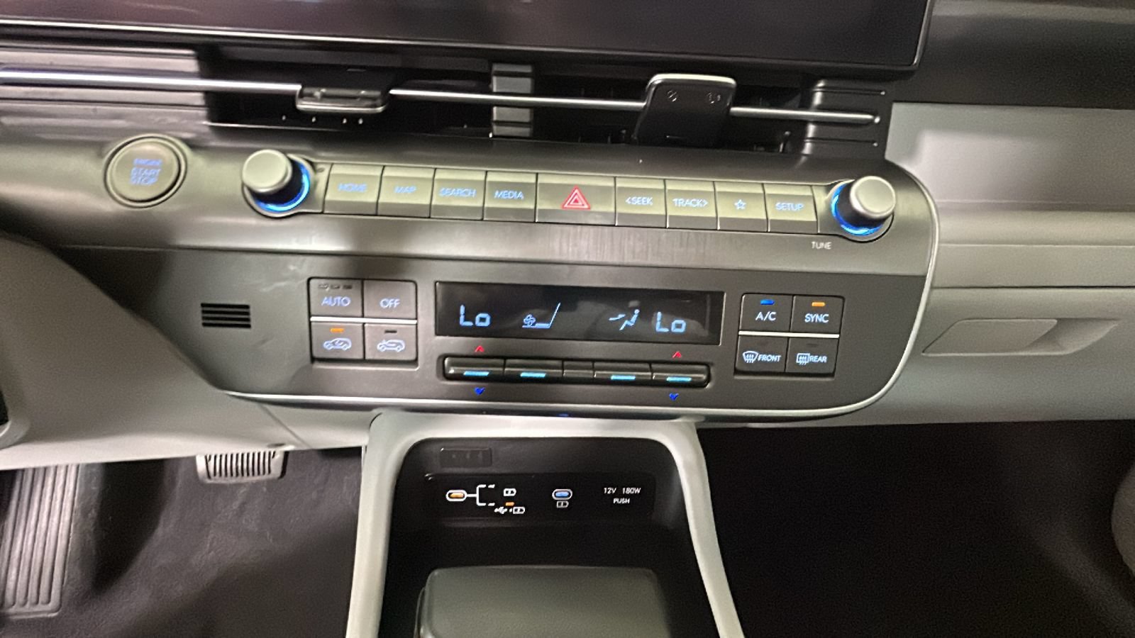 Used 2024 Hyundai Kona SEL FWD image 27