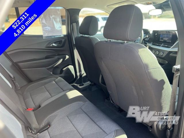 Used 2025 Chevrolet Trax LS w/ LS Convenience Package image 28