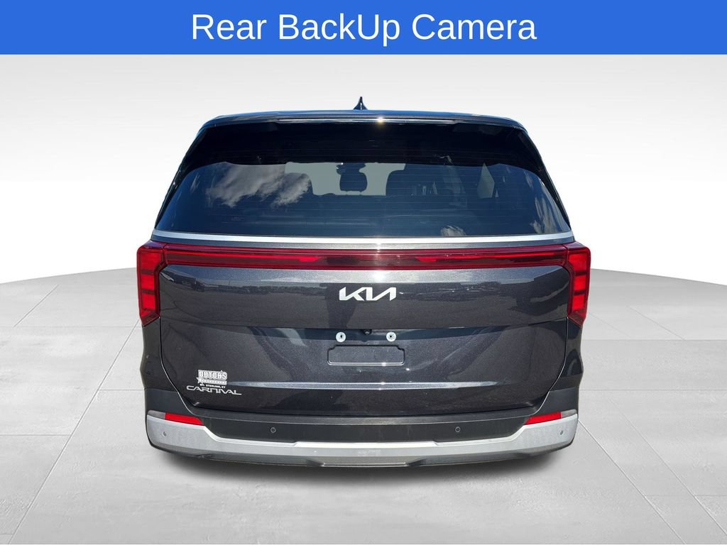 Used 2025 Kia Carnival FWD image 5