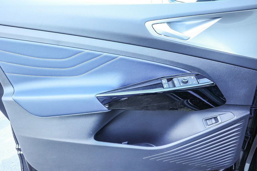 New 2026 Volkswagen ID.4 Pro S image 32