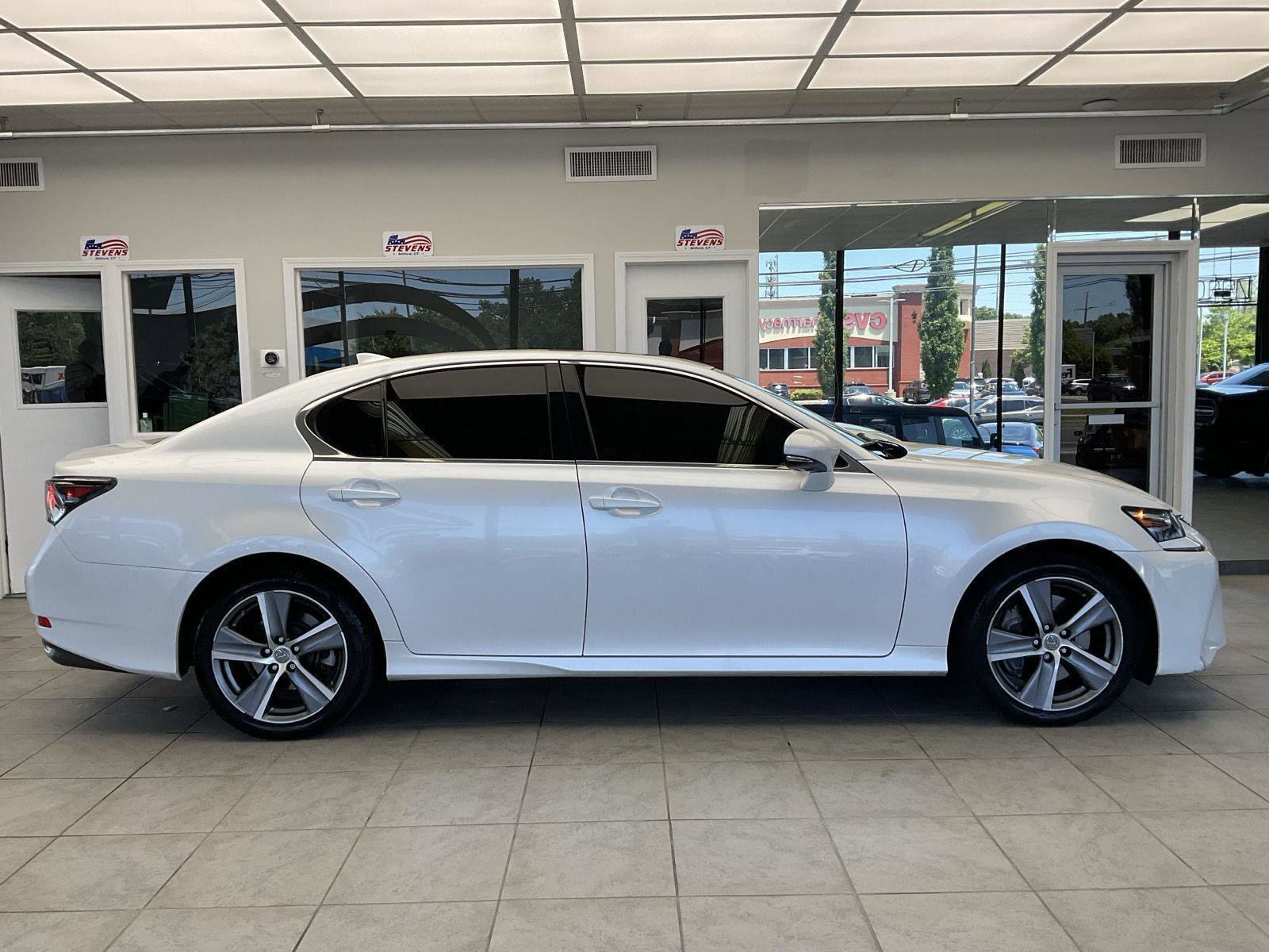 Used 2017 Lexus GS 350 AWD w/ Preferred Accessory Package image 4