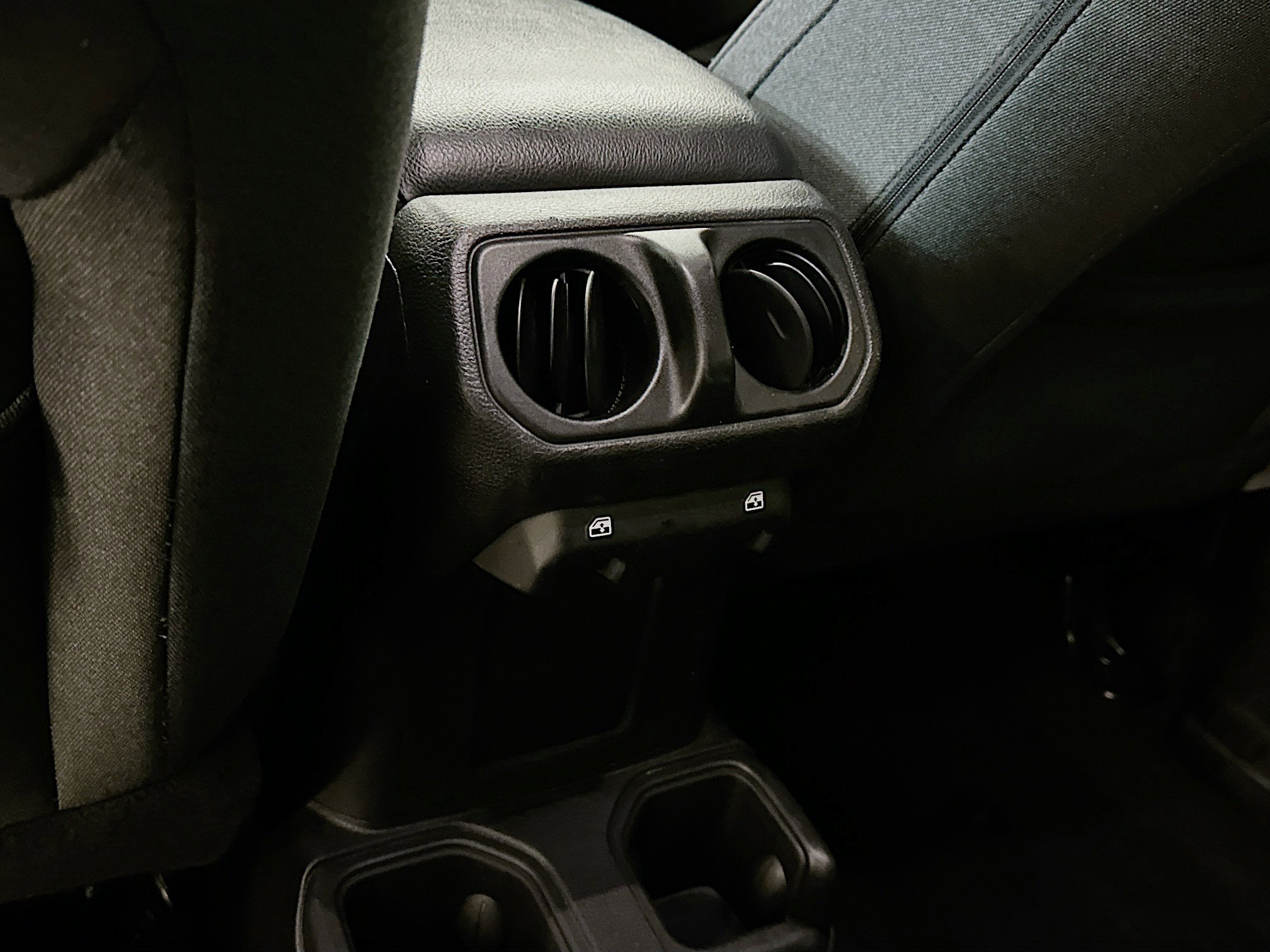 Used 2024 Jeep Wrangler Sport S image 27