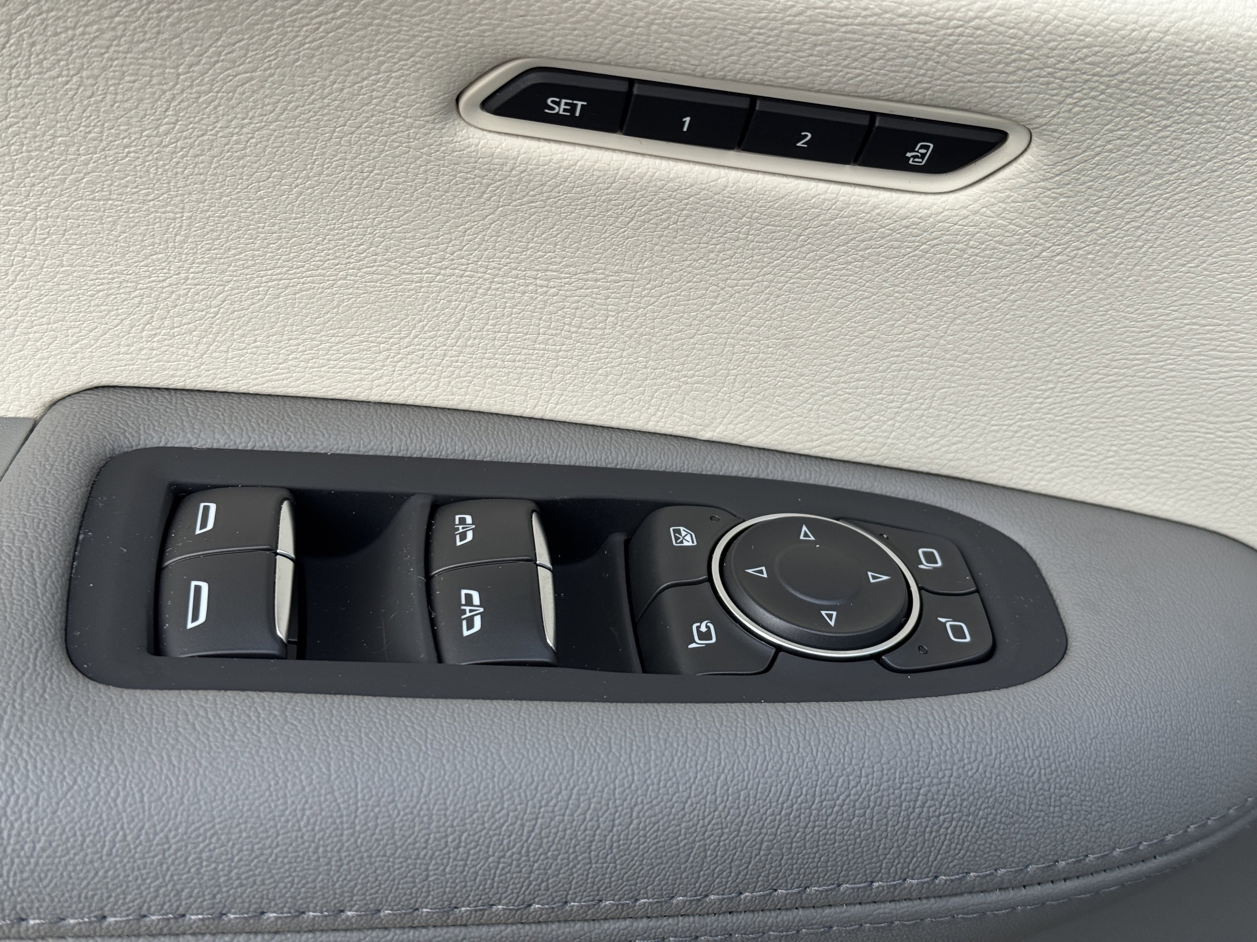 New 2025 Cadillac XT5 Premium Luxury image 19