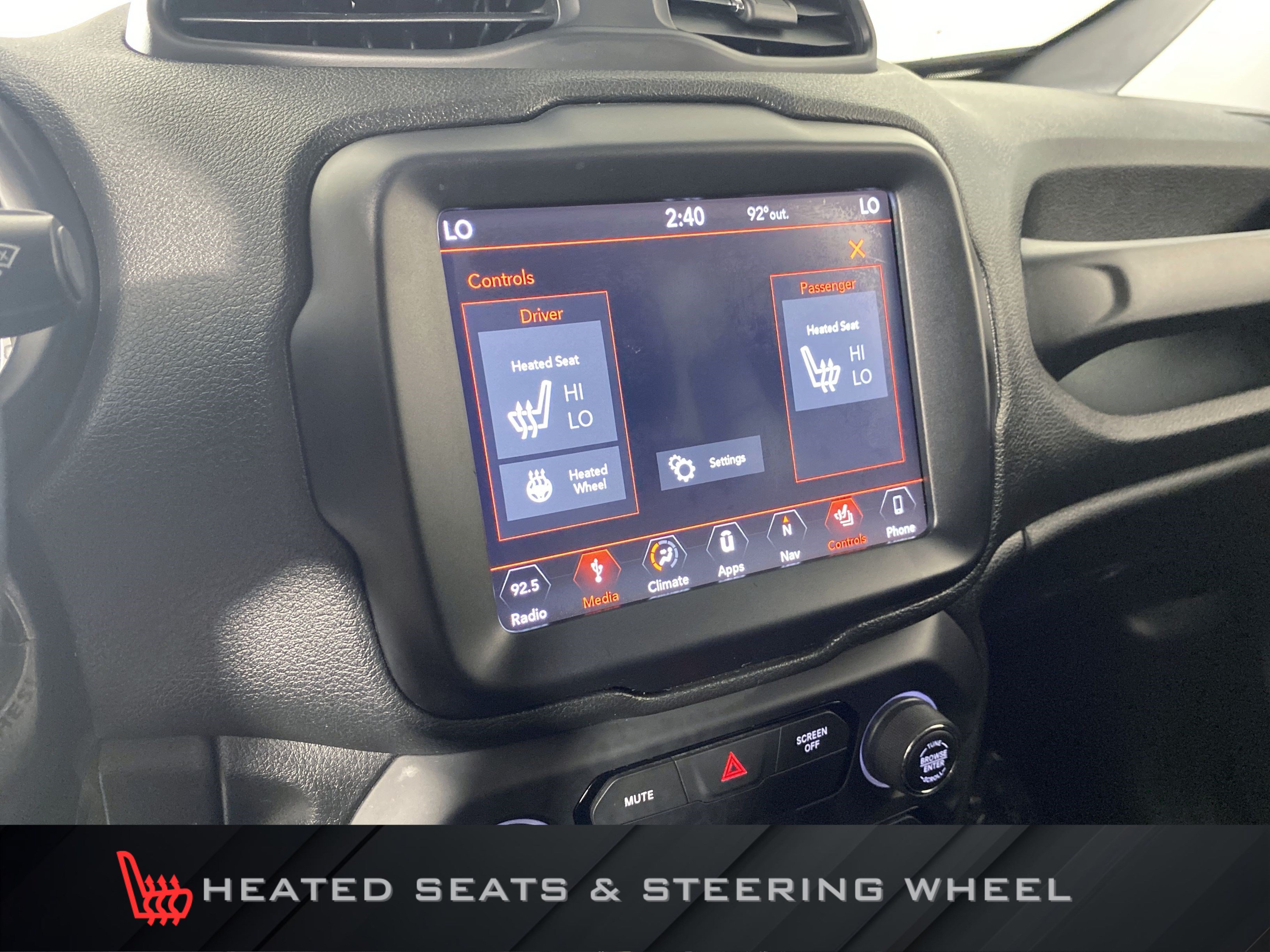 Used 2019 Jeep Renegade Trailhawk w/ UConnect 8.4 Nav Group AWD/4WD image 6