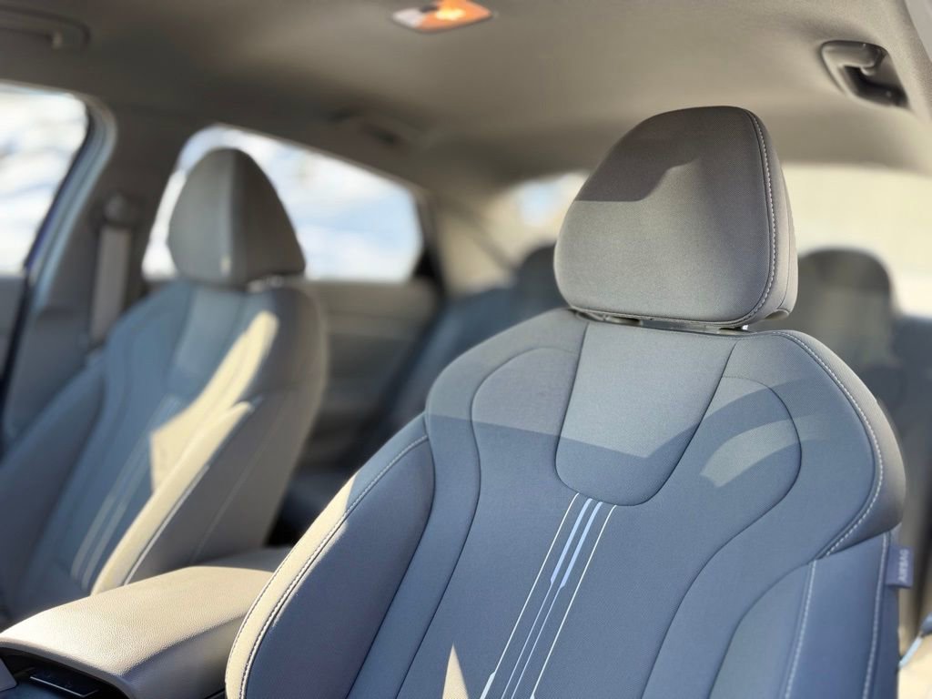 Used 2023 Hyundai Elantra SEL image 15