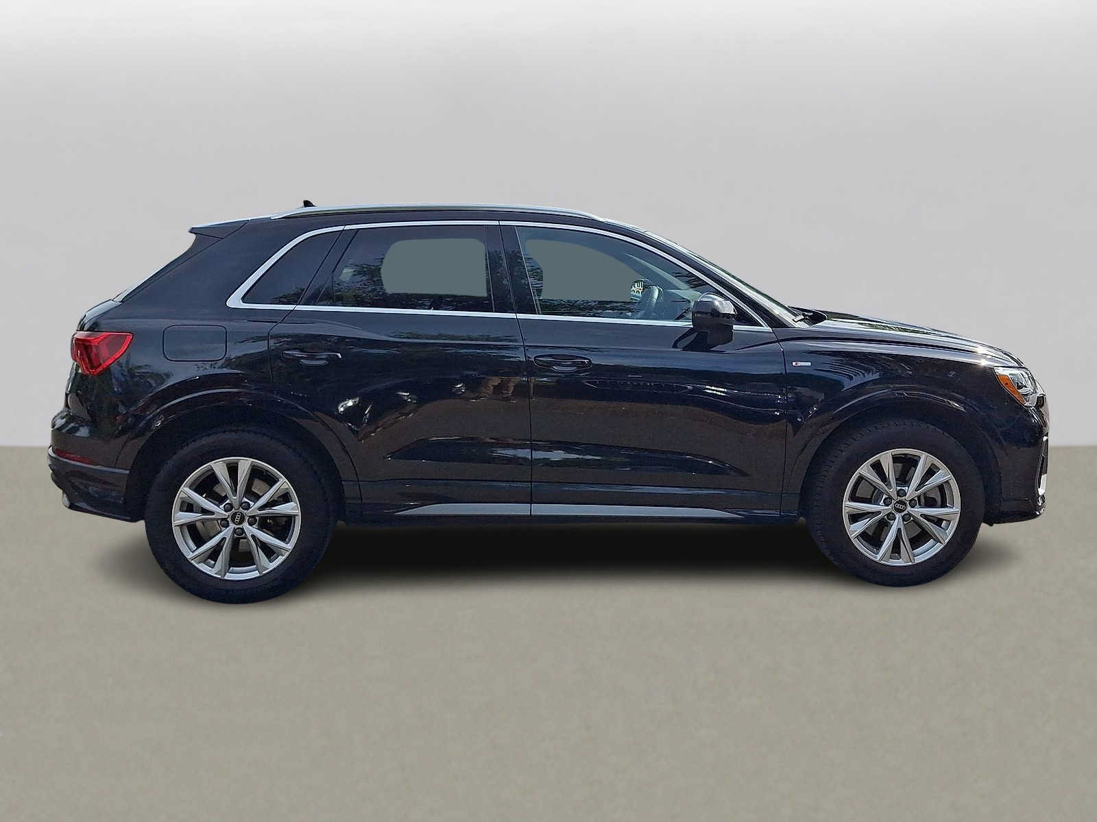 Certified 2022 Audi Q3 2.0T Premium AWD/4WD image 32