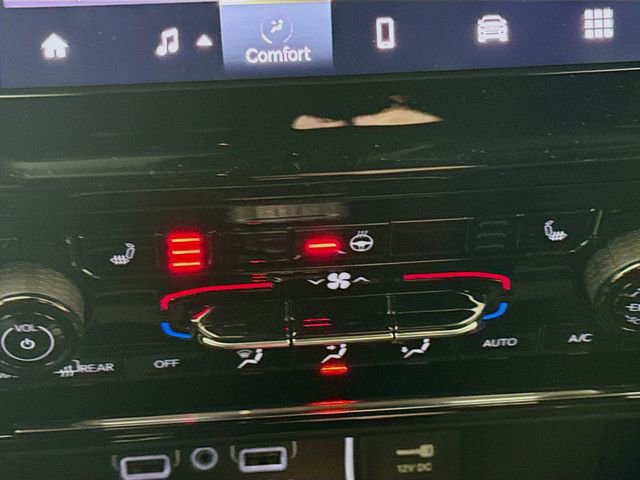 New 2025 Jeep Grand Cherokee Altitude image 19