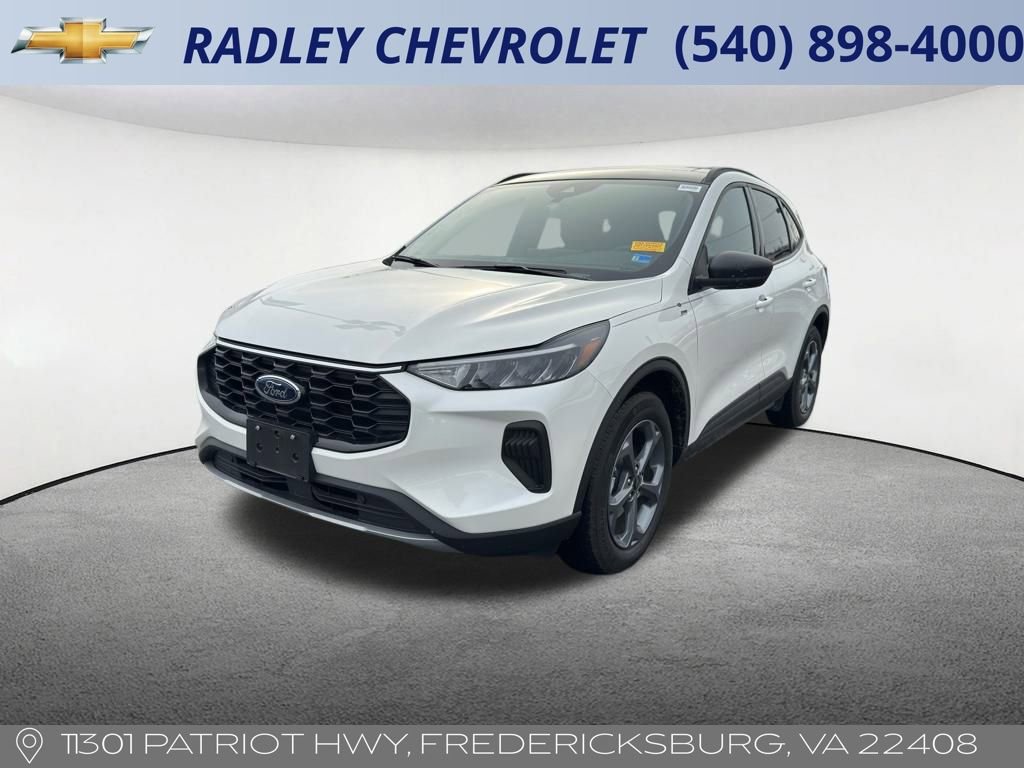 Used 2025 Ford Escape ST-Line w/ Equipment Group 301A image 24