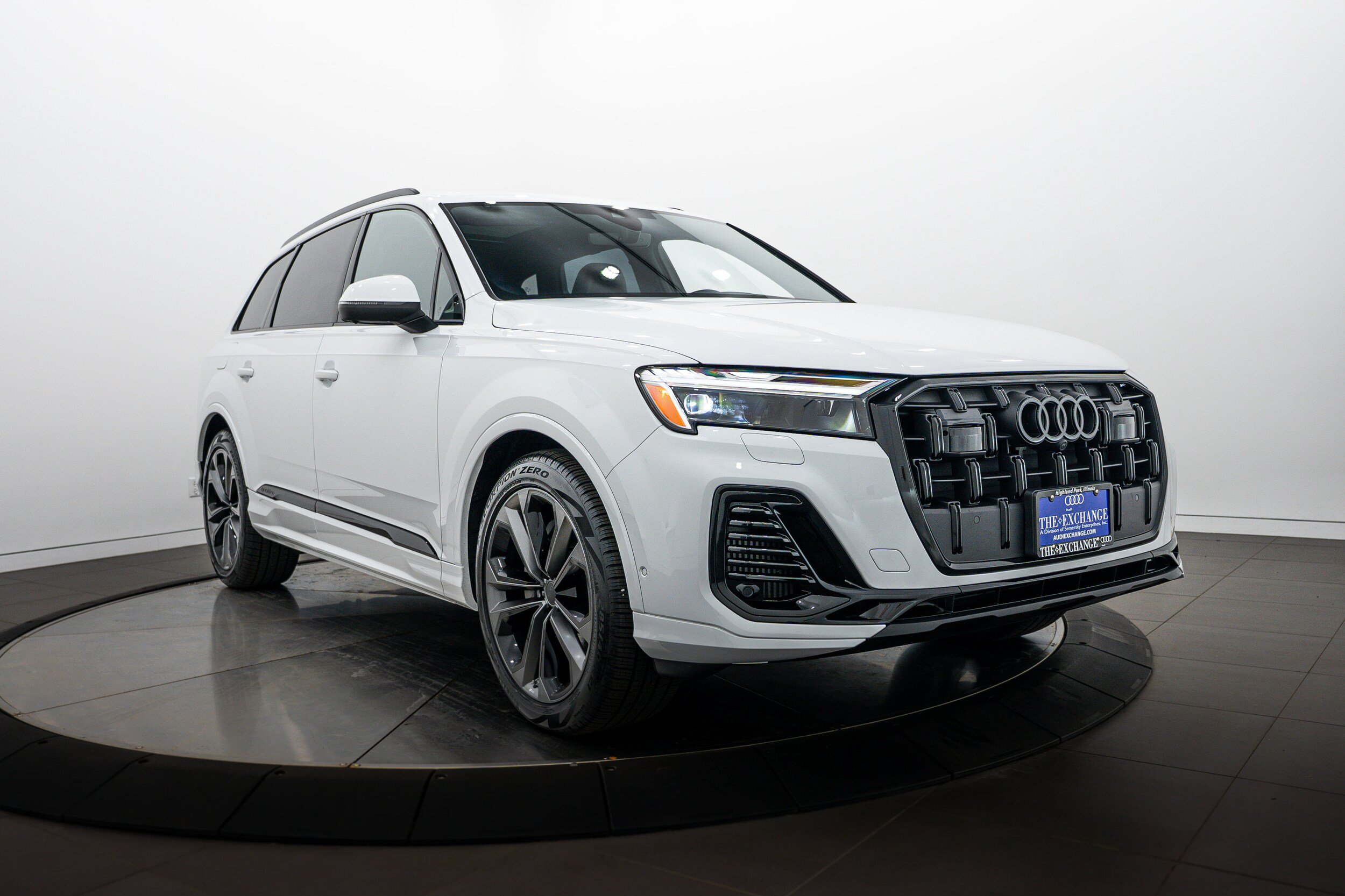 Used 2026 Audi Q7 3.0T Premium Plus w/ Premium Plus Package AWD/4WD image 2