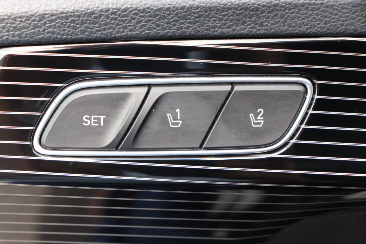 Used 2024 Hyundai Palisade Calligraphy image 65