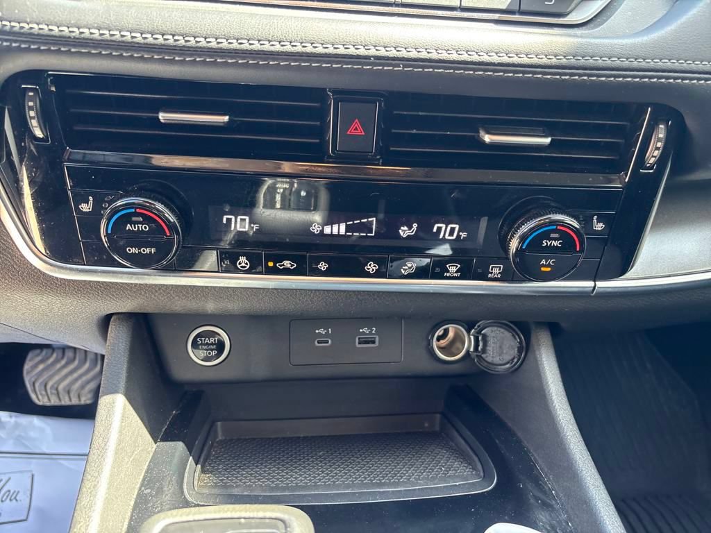 Used 2021 Nissan Rogue SV AWD/4WD image 16