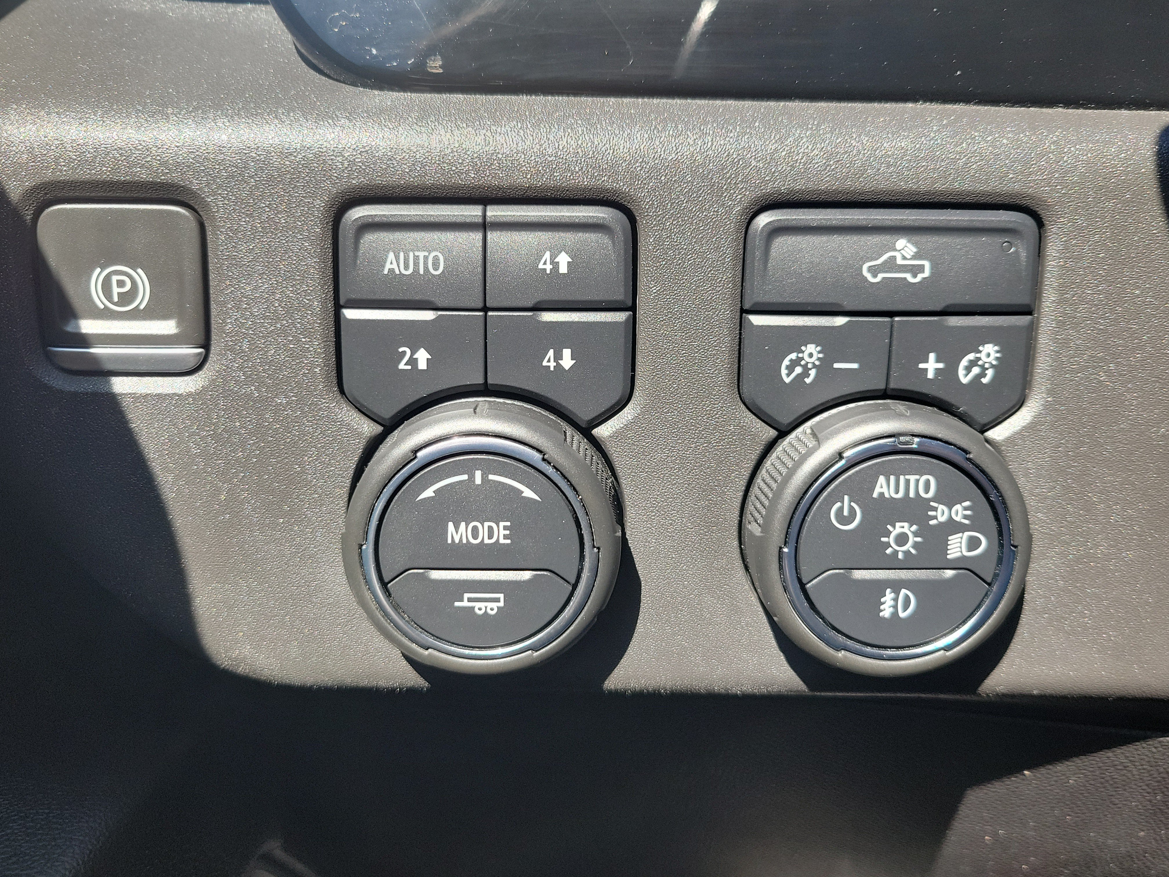 Used 2022 Chevrolet Silverado 1500 RST w/ Convenience Package II AWD/4WD image 30