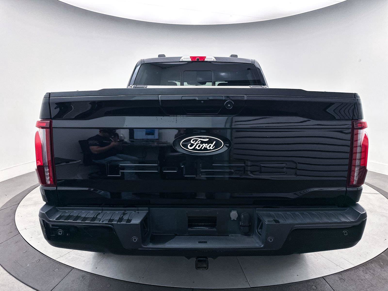 Used 2024 Ford F150 Platinum w/ Equipment Group 702A High AWD/4WD image 19
