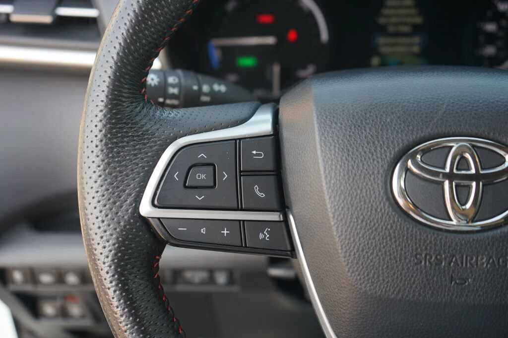 Used 2022 Toyota Sienna XSE w/ XSE Plus Package AWD/4WD image 21