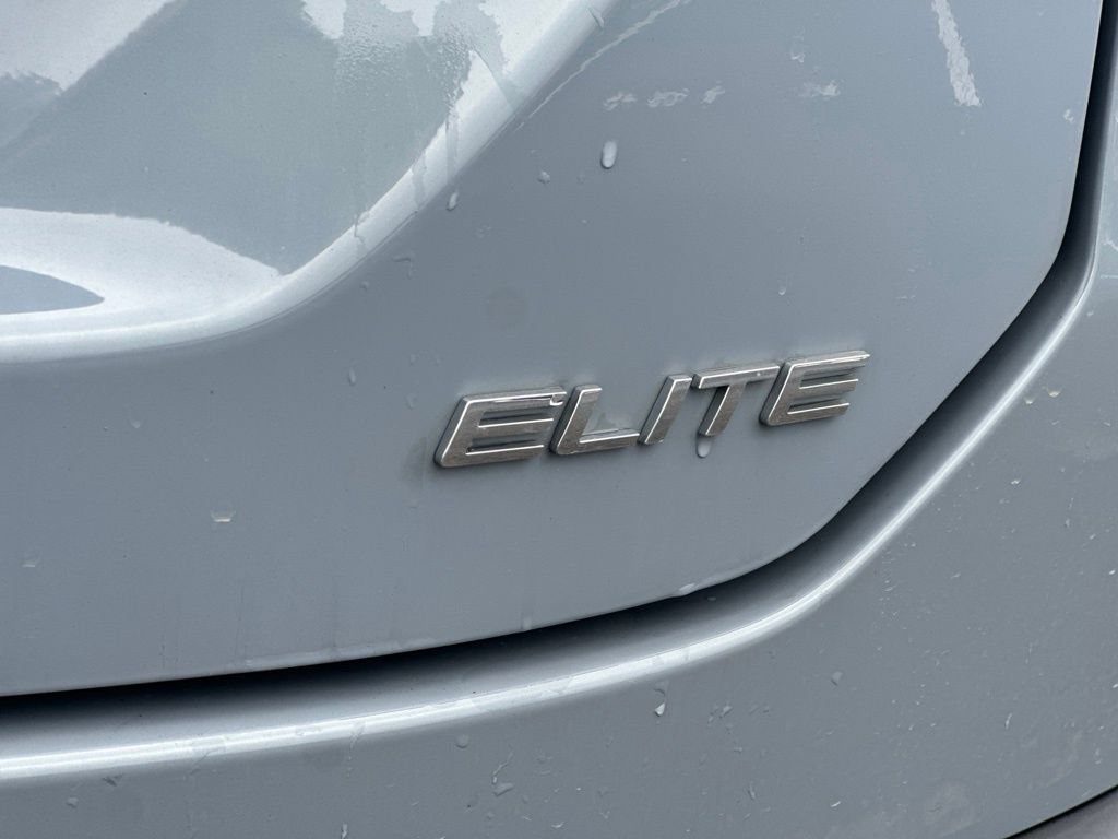 Used 2023 Honda Pilot Elite image 4