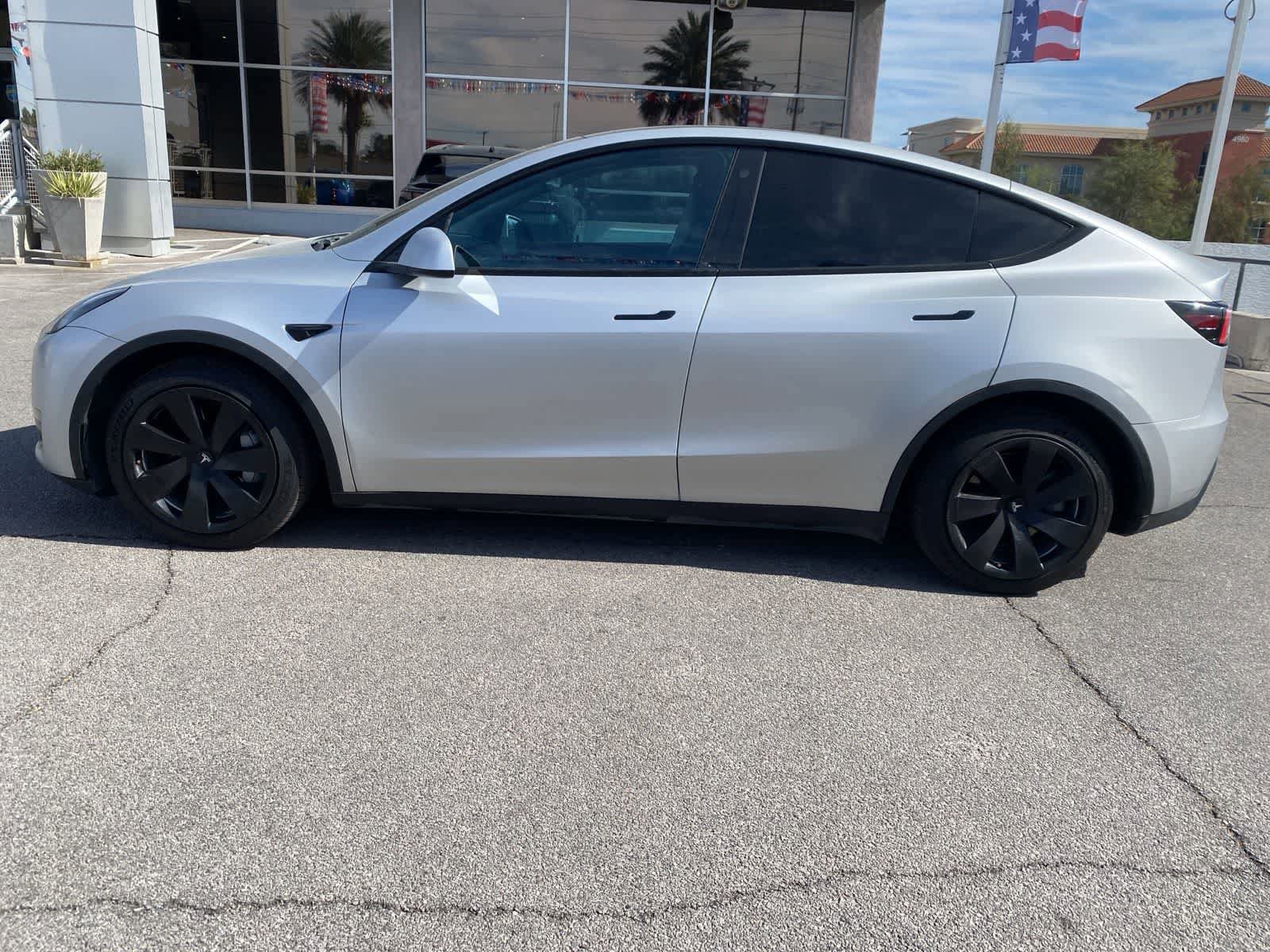 Used 2021 Tesla Model Y Long Range AWD/4WD image 9