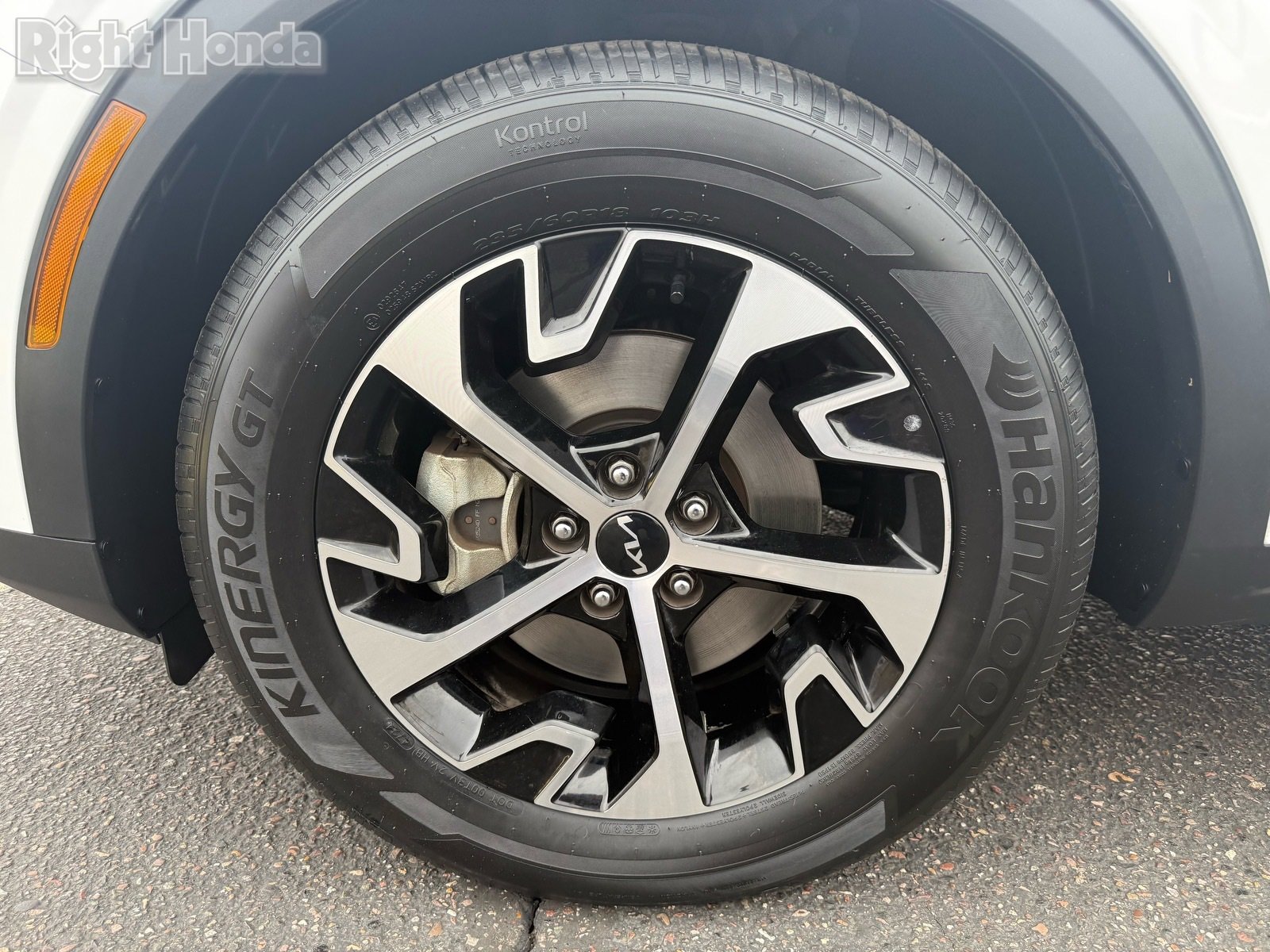 Used 2023 Kia Sportage EX image 10