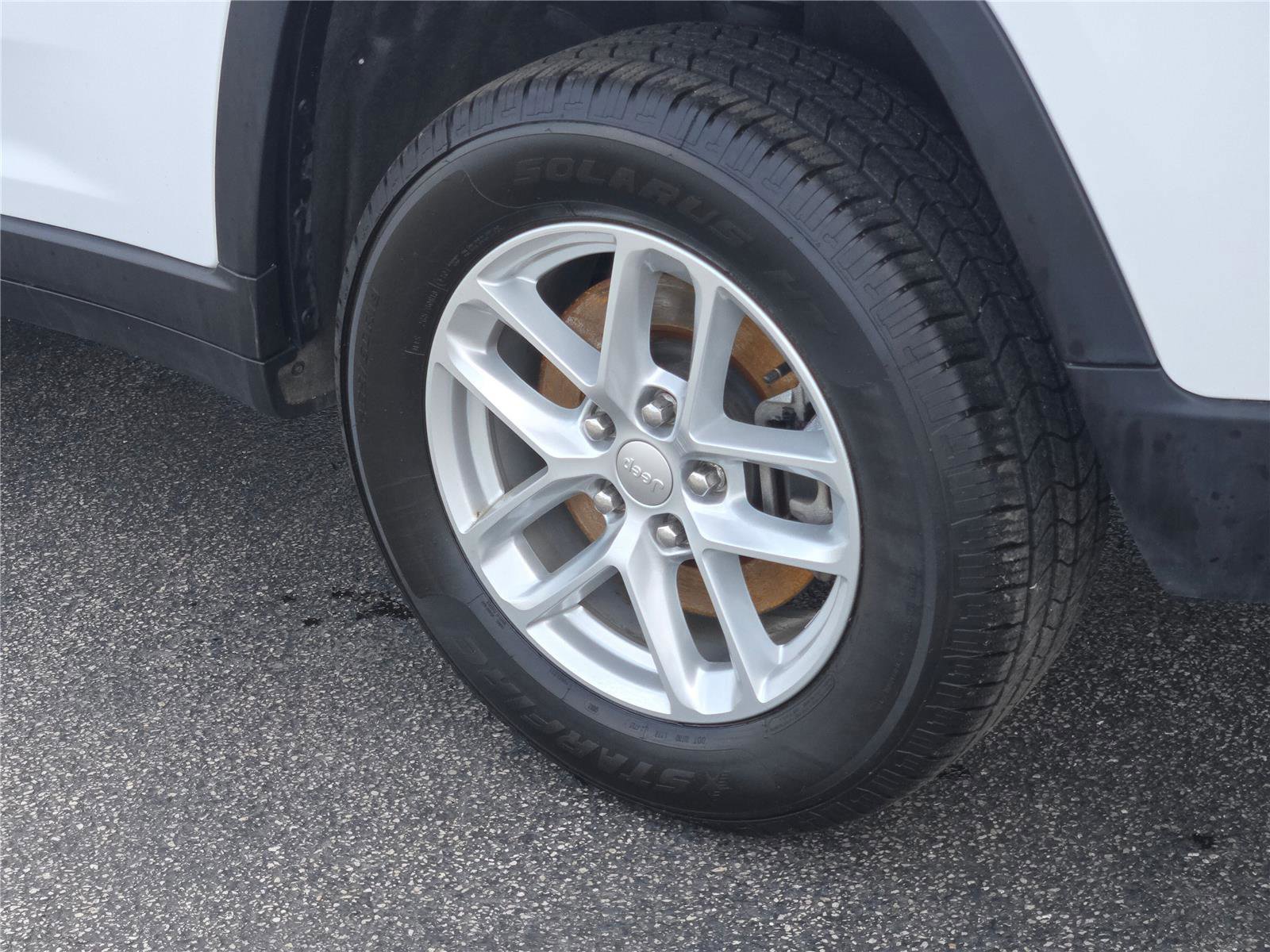 Certified 2024 Jeep Grand Cherokee L Laredo AWD/4WD image 19