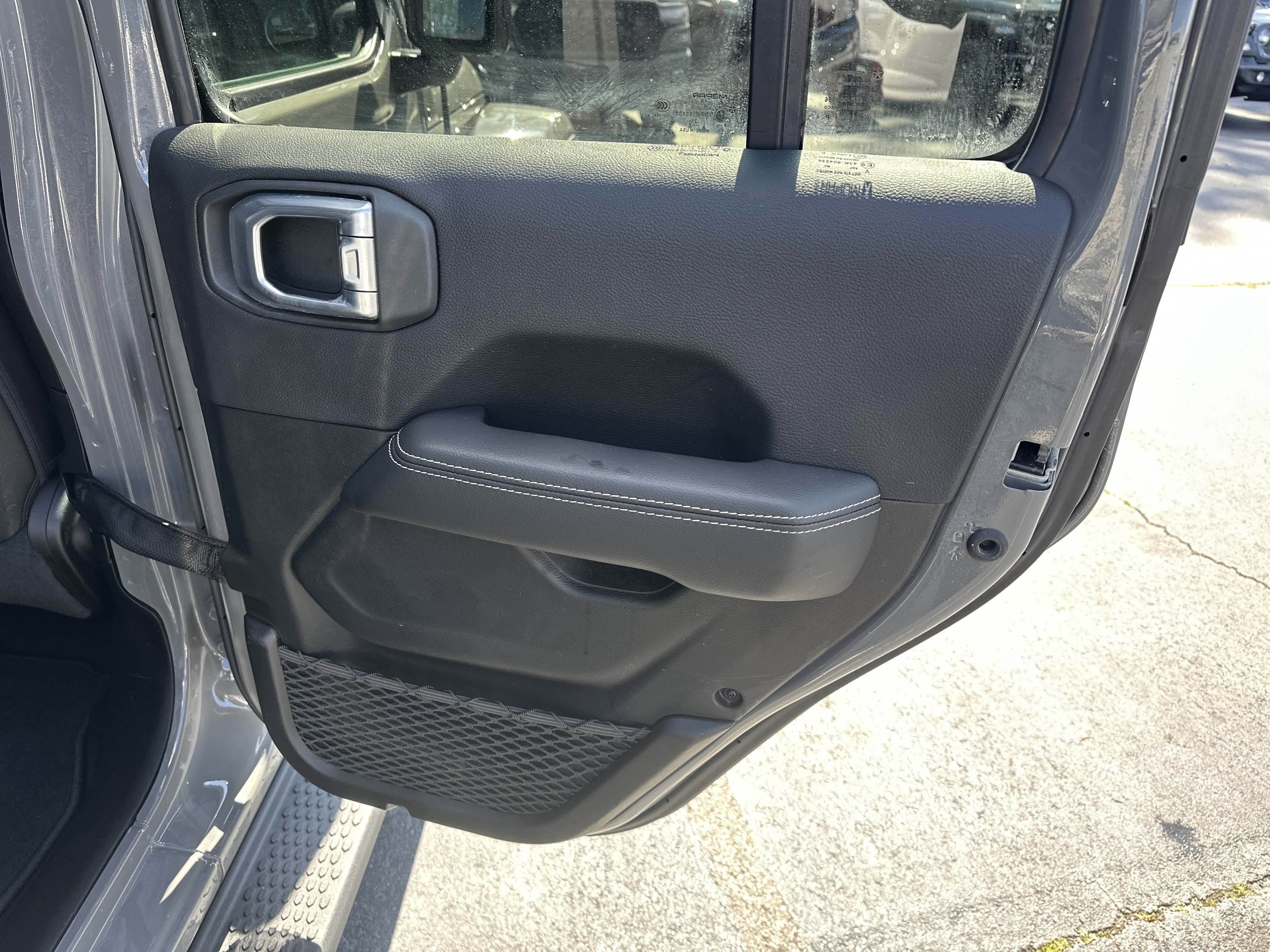 Used 2021 Jeep Wrangler Unlimited Sahara w/ Cold Weather Group image 19