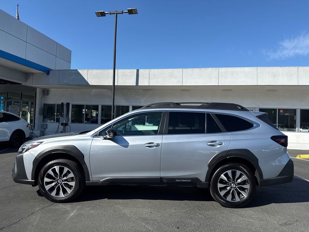 Used 2023 Subaru Outback Limited AWD/4WD image 5