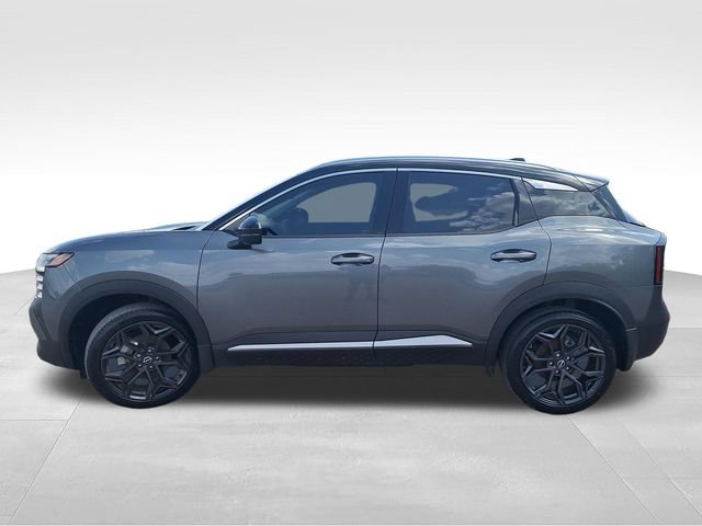 Certified 2025 Nissan Kicks SR w/ Illumination Package FWD image 5