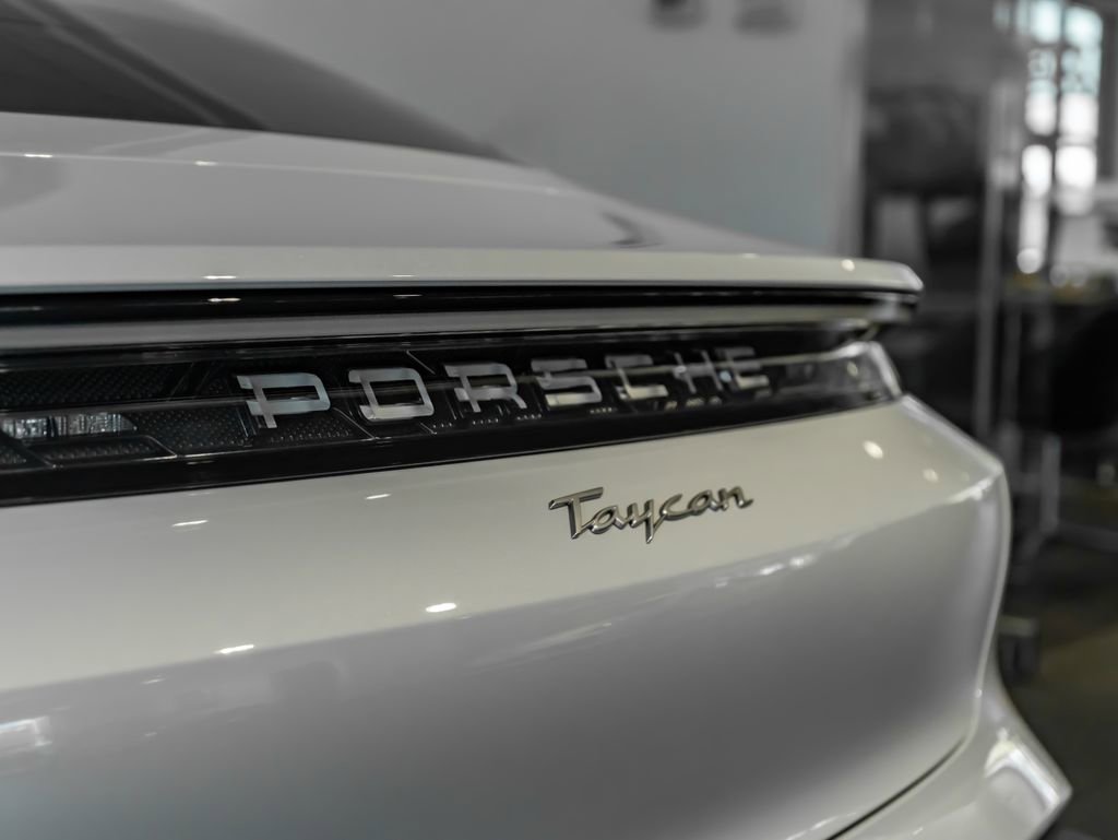 New 2026 Porsche Taycan image 33