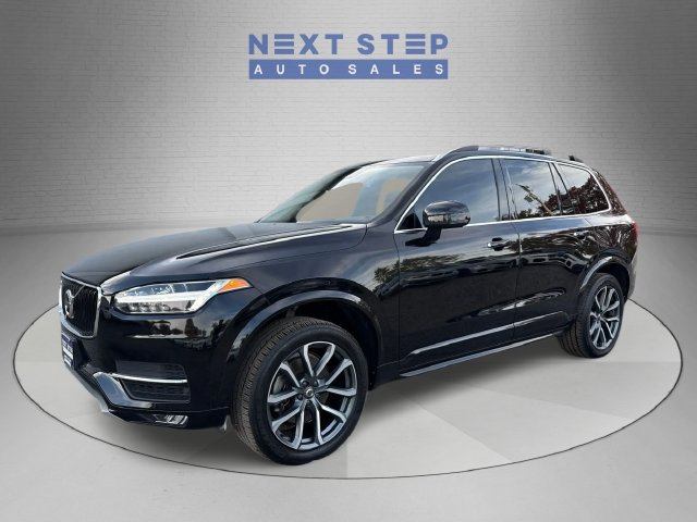 Used 2017 Volvo XC90 T6 Momentum w/ Vision Package AWD/4WD image 3