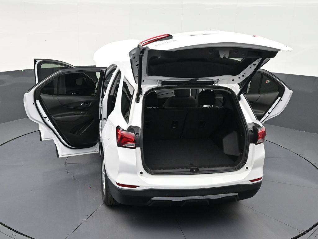 Used 2024 Chevrolet Equinox LT FWD image 32