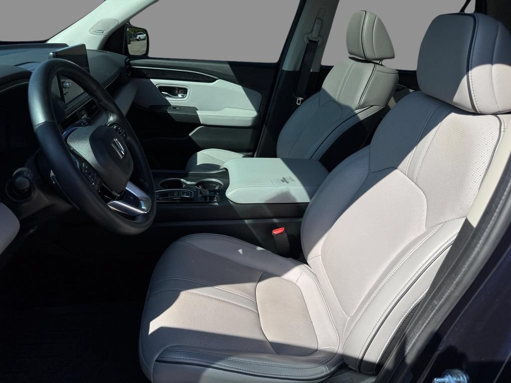 Used 2025 Honda Pilot Elite image 15