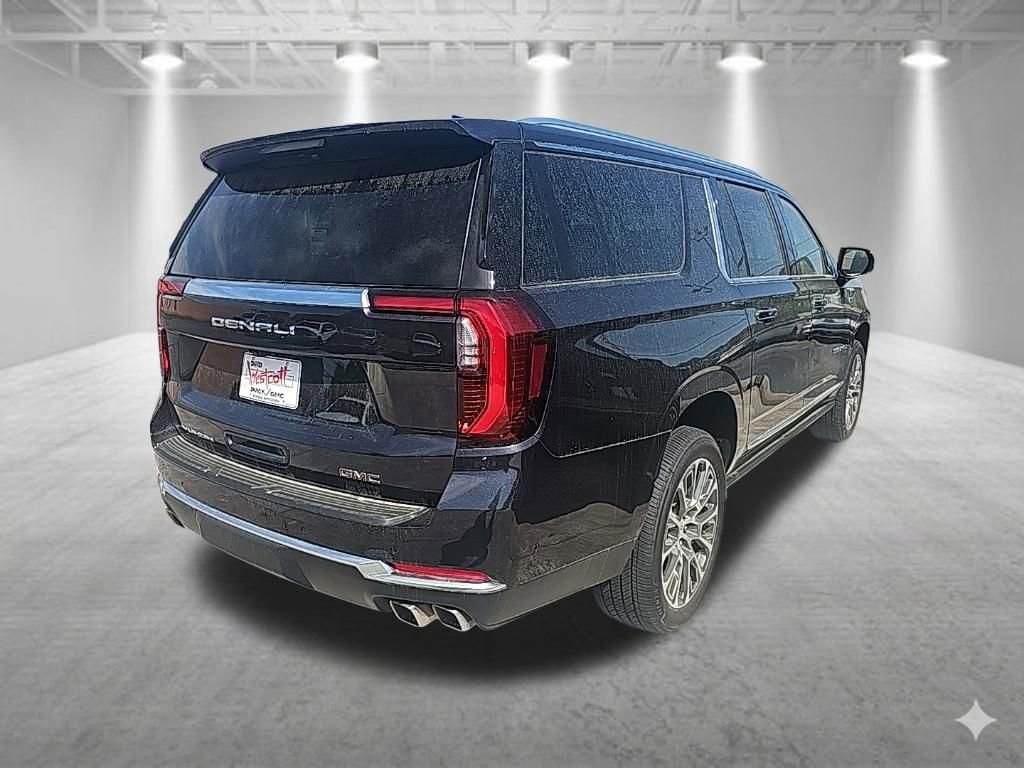Used 2026 GMC Yukon XL Denali w/ Sun & Power Step Package AWD/4WD image 3