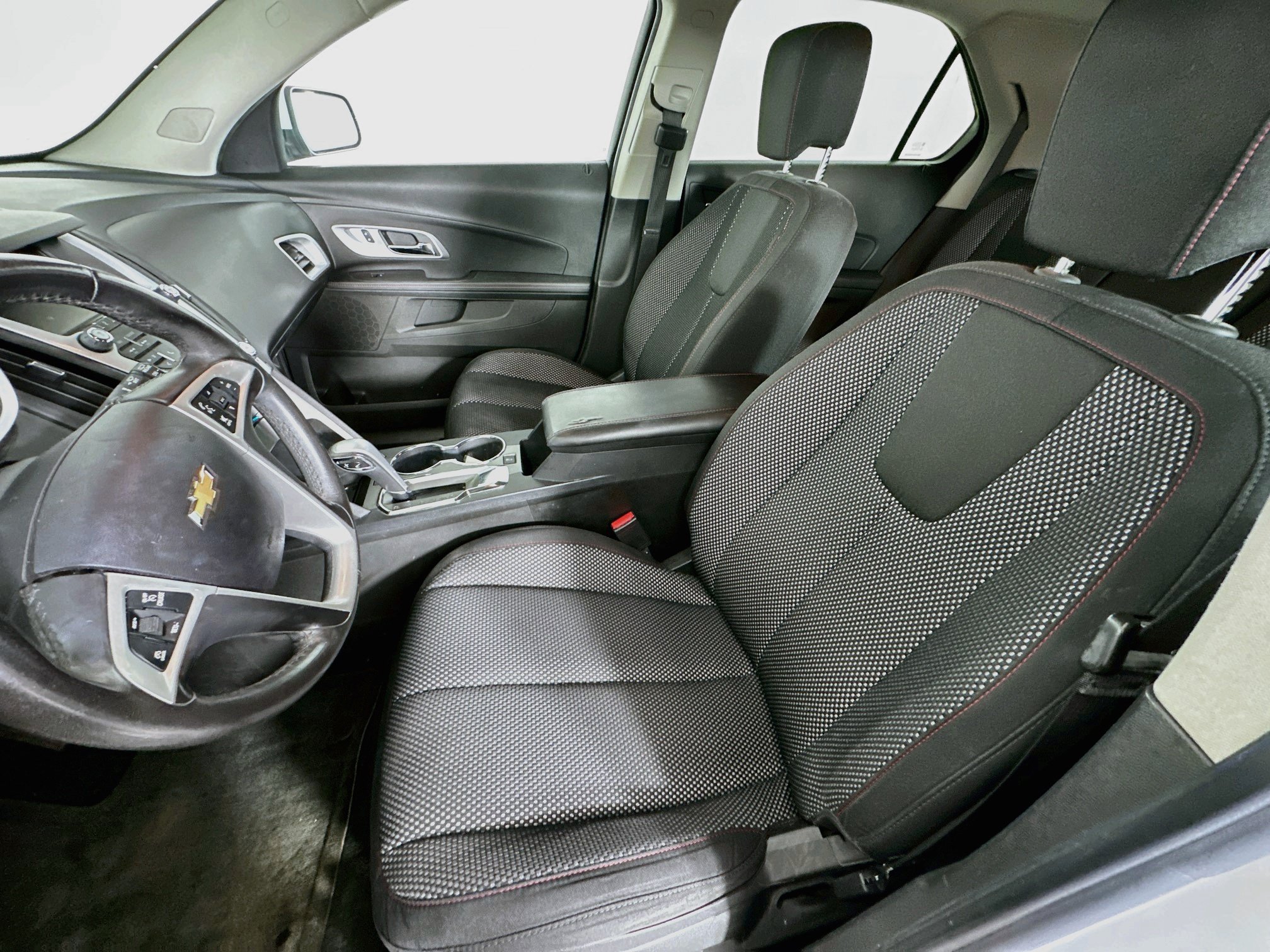 Used 2015 Chevrolet Equinox LT w/ Driver Convenience Package FWD image 13