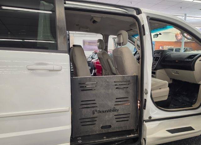 Used 2016 Dodge Grand Caravan SE w/ Quick Order Package 29E SE FWD image 29