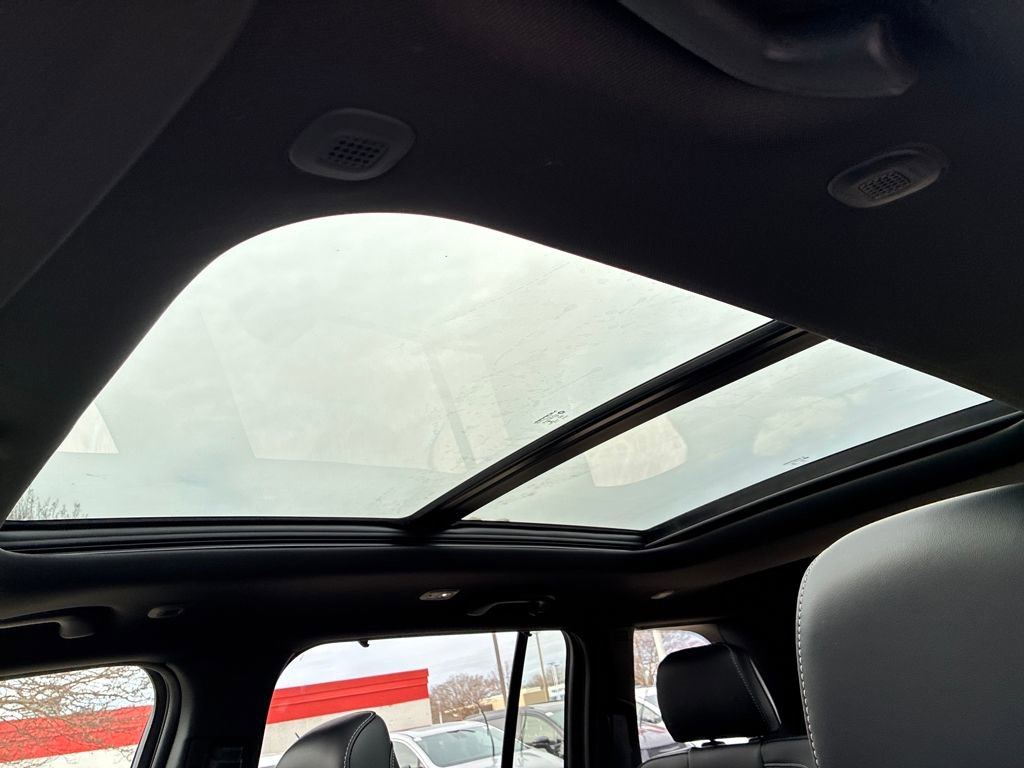 New 2025 Jeep Grand Cherokee Limited w/ Luxury Tech Group II image 22