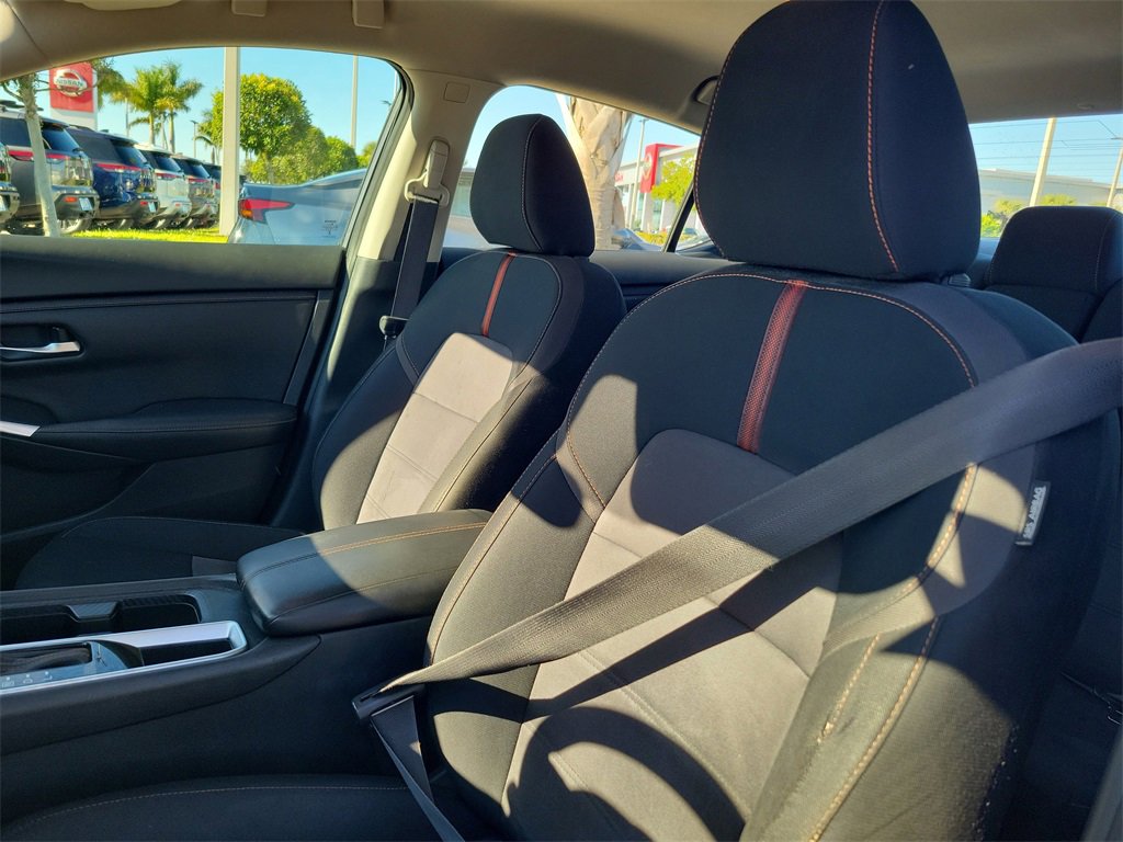 Used 2023 Nissan Sentra SR w/ Midnight Edition Package image 21