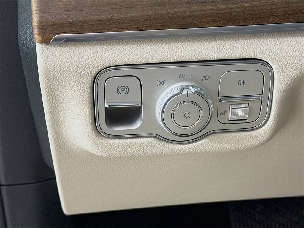 Used 2026 Mercedes-Benz GLE 350 4MATIC image 11