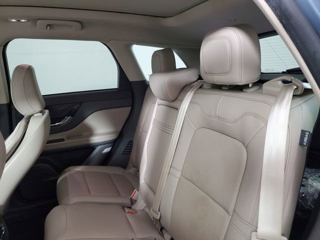 Used 2024 Lincoln Corsair Grand Touring AWD/4WD image 12