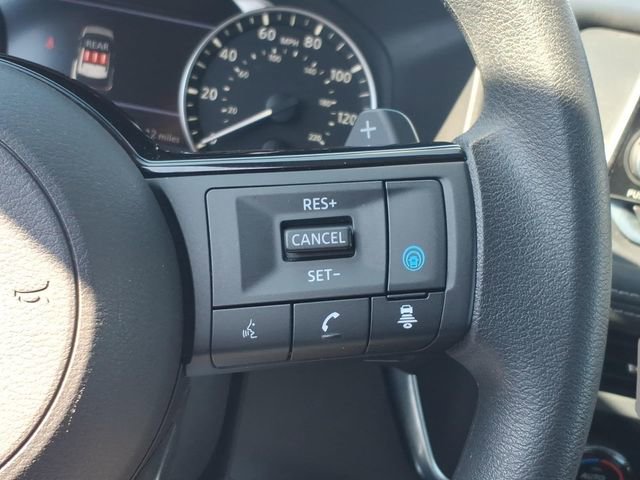 Used 2023 Nissan Rogue SV image 23