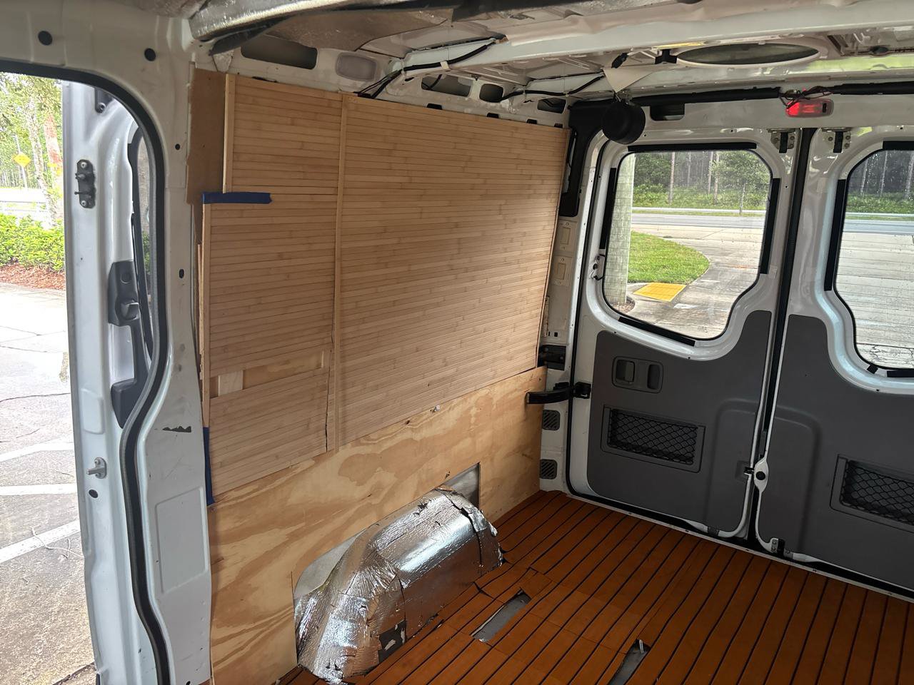 Used 2013 Mercedes-Benz Sprinter 2500 image 26