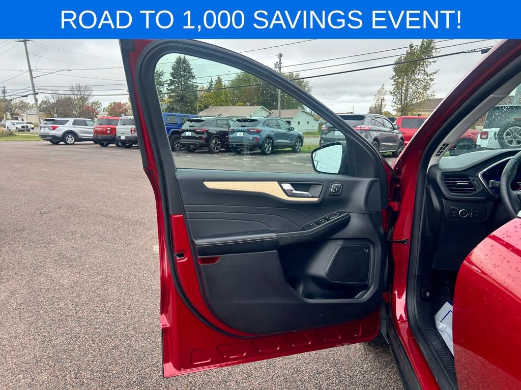 Certified 2022 Ford Escape Titanium w/ Titanium Elite Package image 12