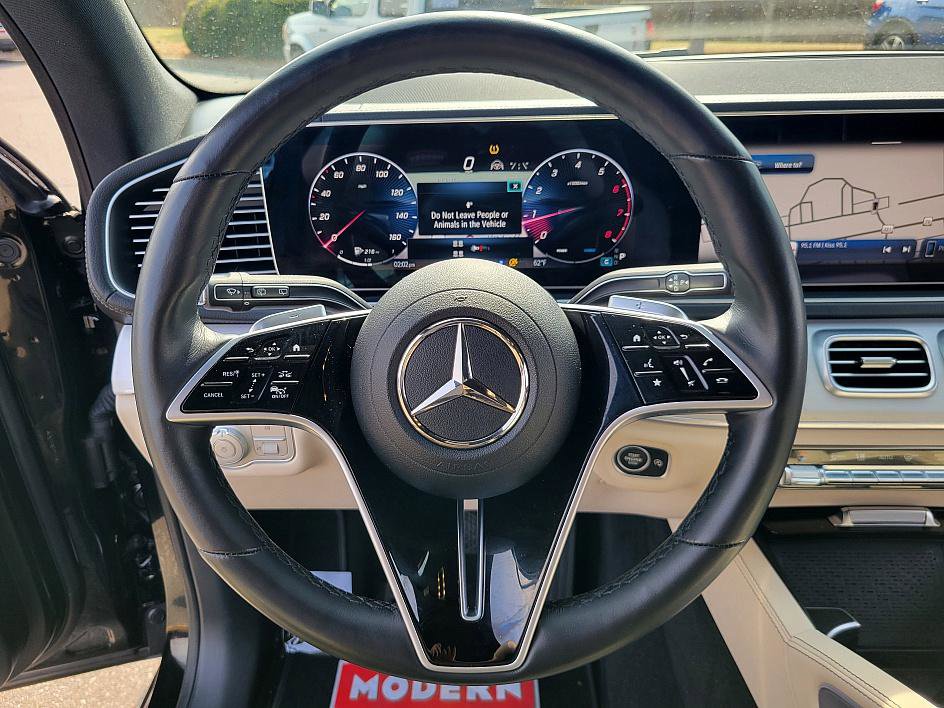 Used 2025 Mercedes-Benz GLS 450 4MATIC image 13