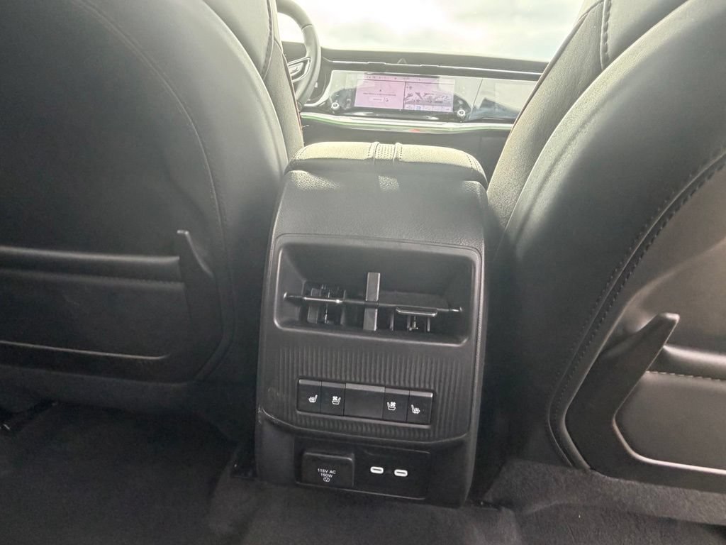Used 2025 Jeep Wagoneer S Launch Edition AWD/4WD image 48