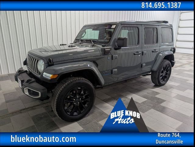 Used 2025 Jeep Wrangler Unlimited Sahara w/ Safety Group AWD/4WD image 1