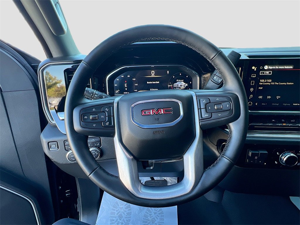 Used 2025 GMC Sierra 1500 Elevation image 11
