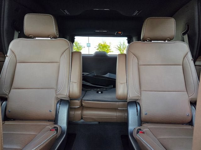 Used 2024 Chevrolet Tahoe High Country AWD/4WD image 14