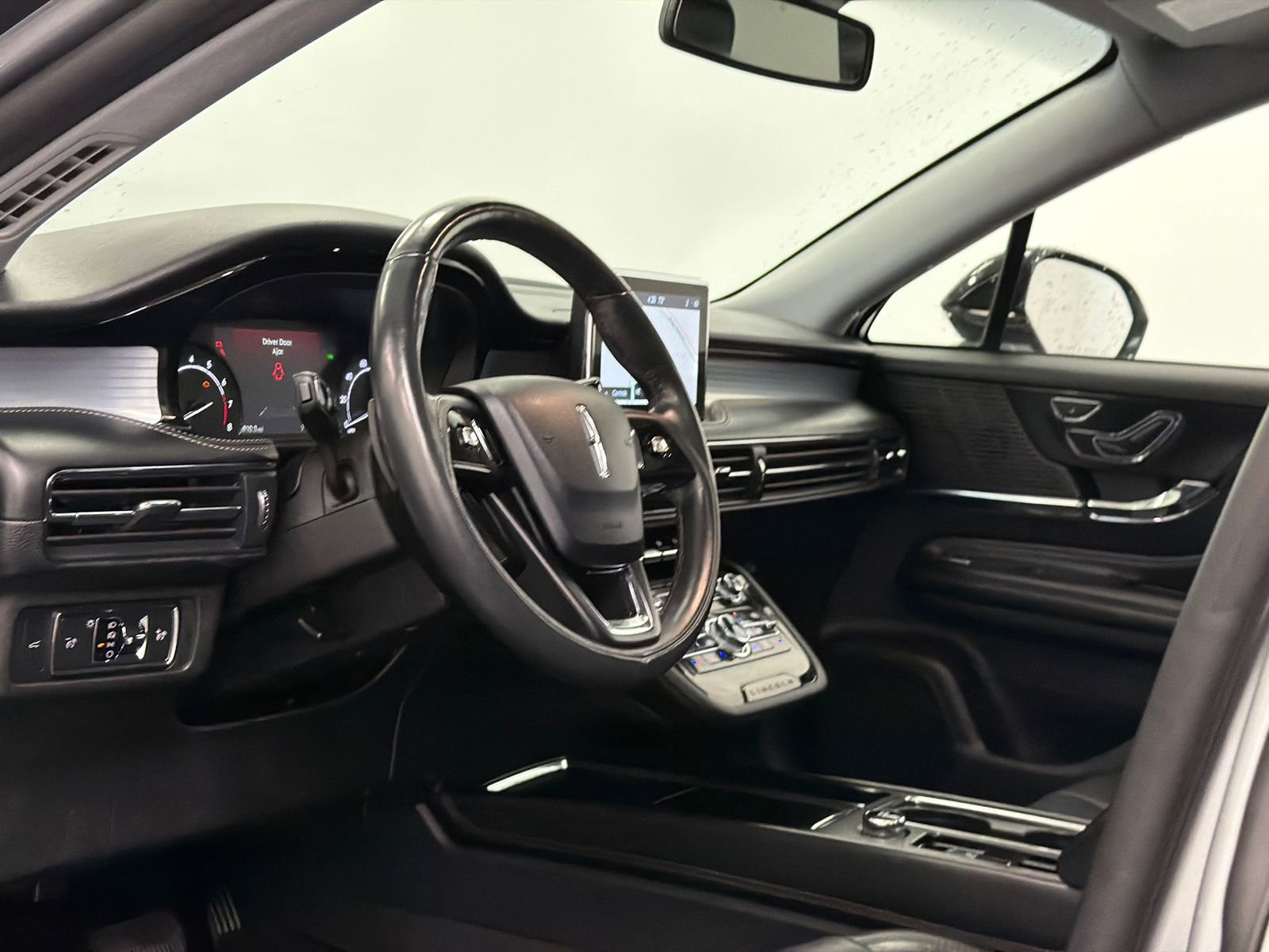 Certified 2022 Lincoln Corsair AWD w/ Premium Package image 15