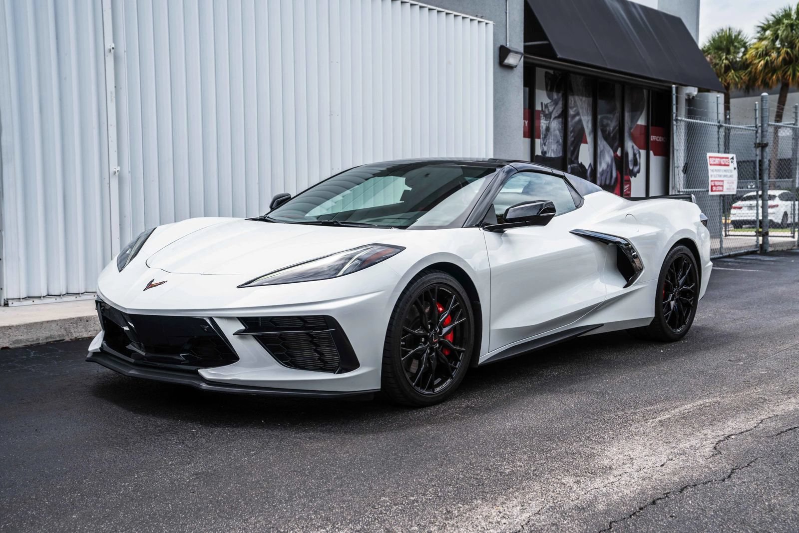 Used 2023 Chevrolet Corvette Stingray Premium Conv w/ Z51 Performance Package RWD image 4