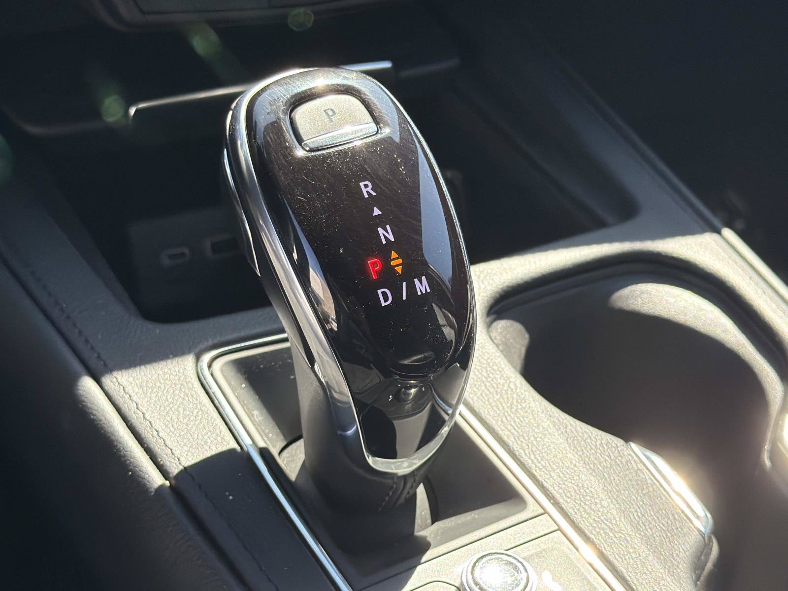 Used 2024 Cadillac XT4 Premium Luxury image 11