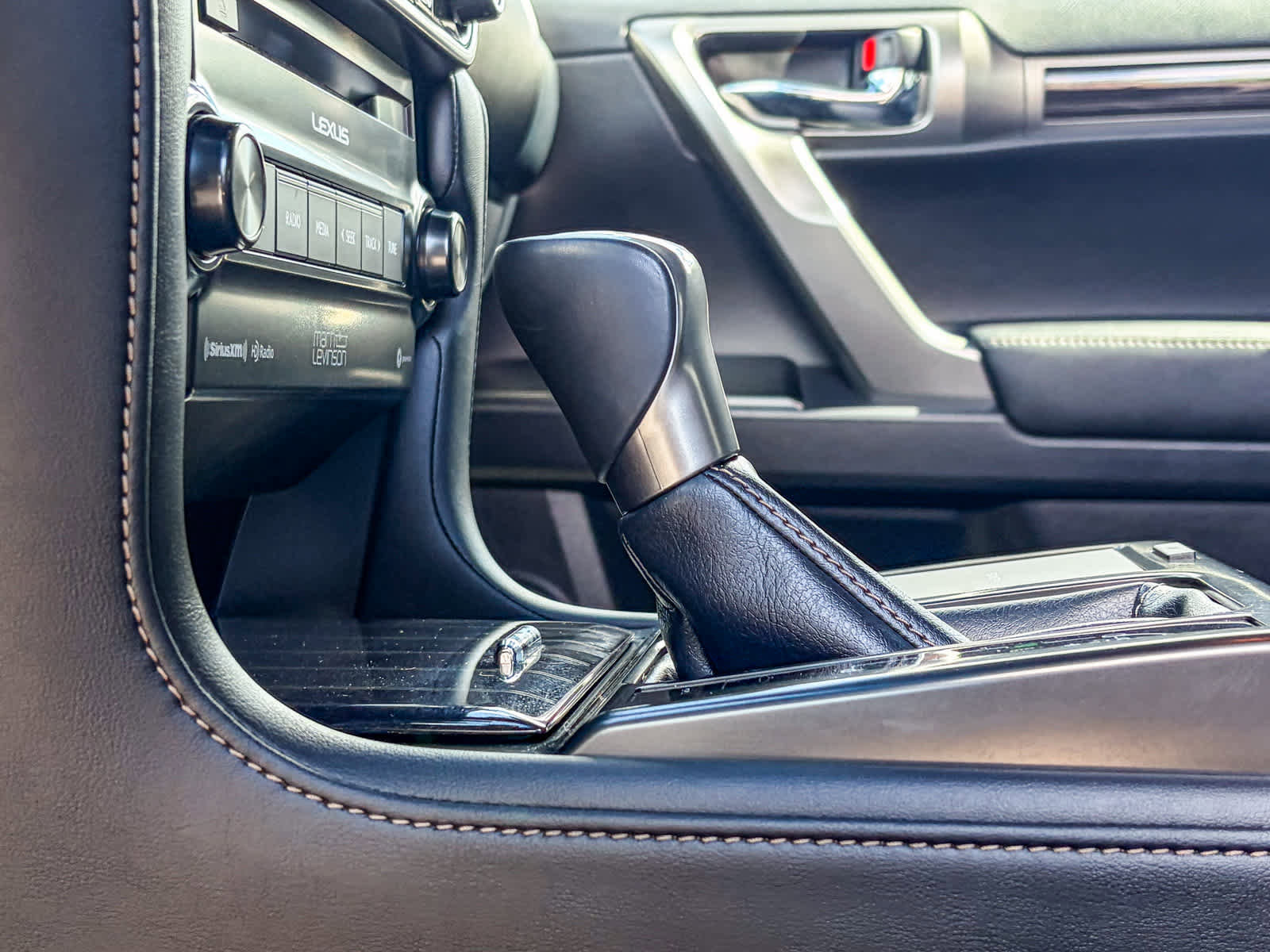 Used 2023 Lexus GX 460 Luxury w/ Sport Design Package image 22