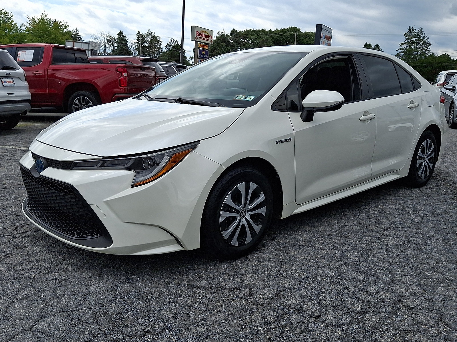Used 2021 Toyota Corolla LE FWD image 3