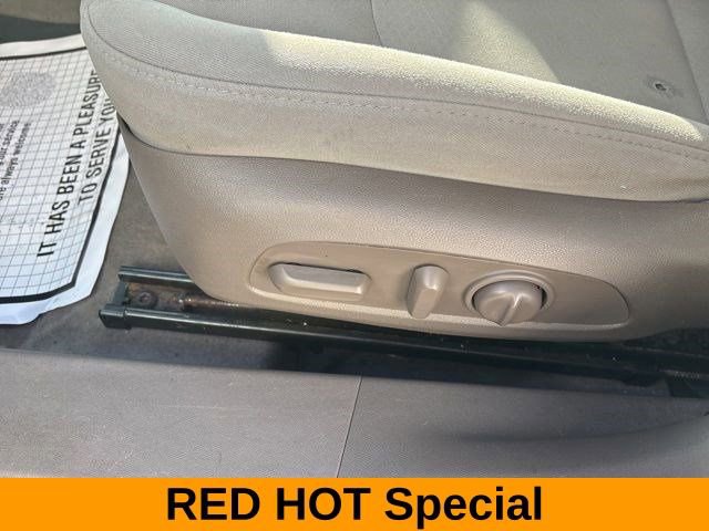 Used 2021 Chevrolet Malibu LT image 12